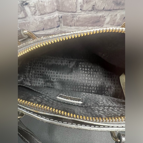 kate spade mini reilly laurel way glitter crossbody EUC - Picture 4 of 9